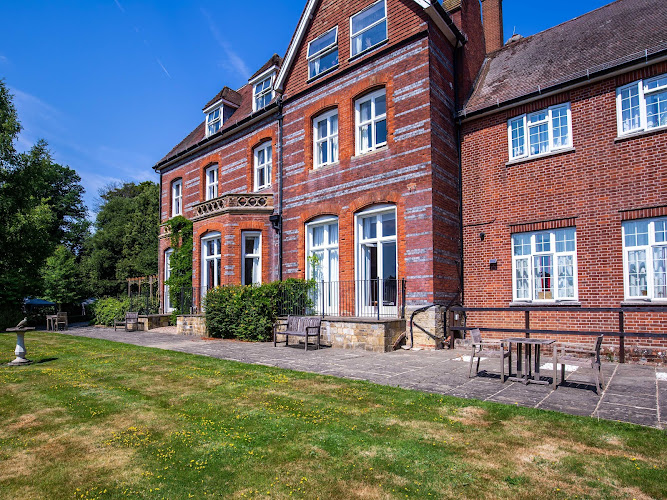 Barchester - Dudwell St Mary Care Home – Find Reviews & Services
