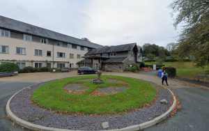 DE CLARE COURT