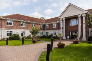 Rosedale Court Care Home | Runwood Homes Senior Living